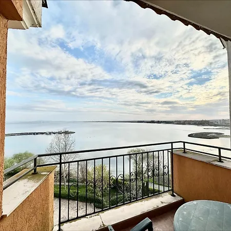 Sea View - Aheloy Apartment *